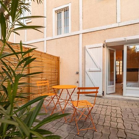 Le Vintage Apartment Tarbes Bagian luar foto